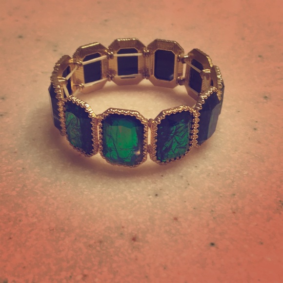 Jewelry - 💎 **HOST PICK** Faux Jewled Sapphire Bracelet 💎